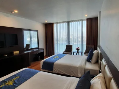 Triple Room with Balcony — Golden Palm HaLong Hotel